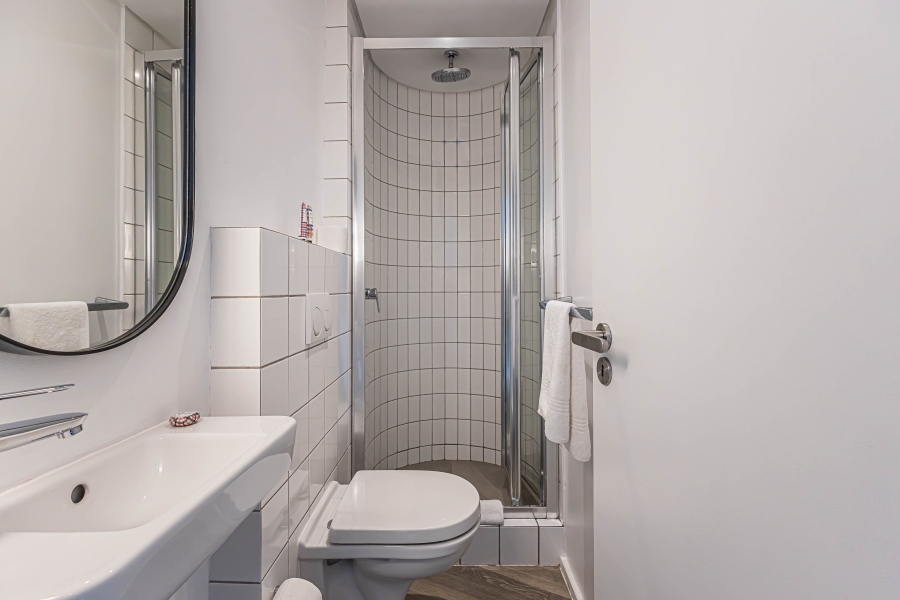 1 Bedroom Property for Sale in Sea Point Western Cape